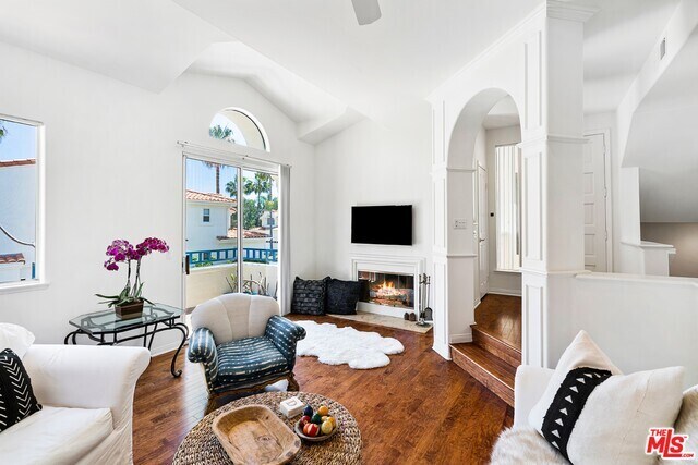 Foto del edificio - 6479 Zuma View Pl