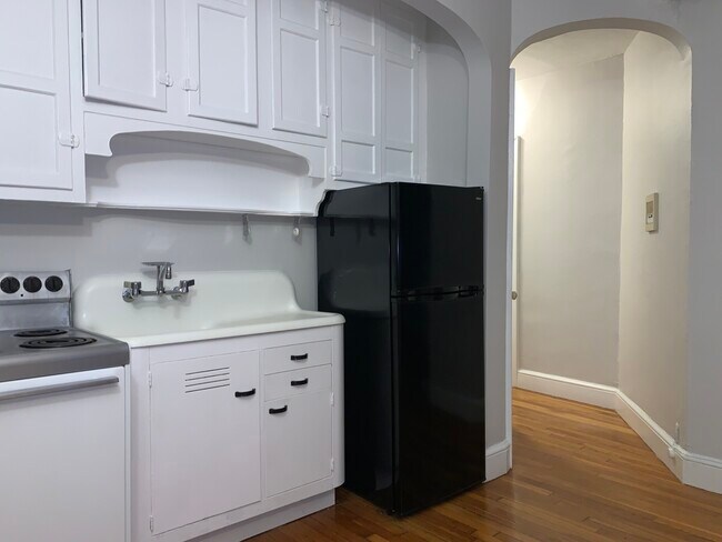 Building Photo - 125 Marlborough St