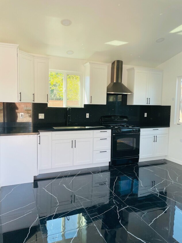 Foto principal - 38615 Lemsford Ave