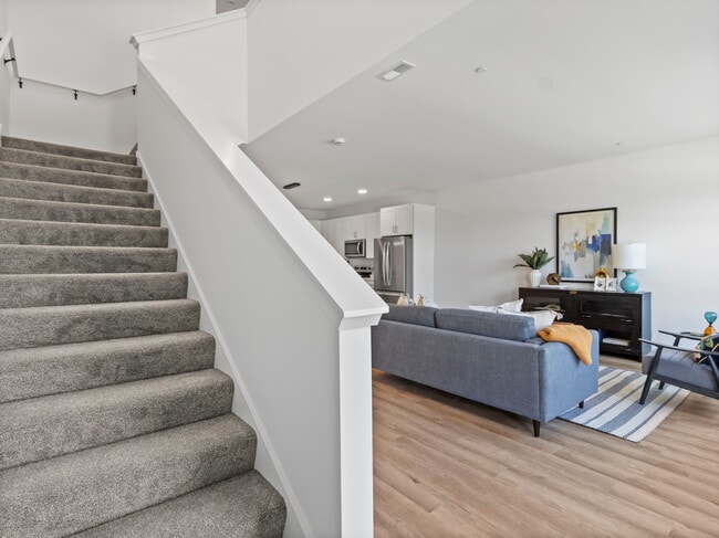 Building Photo - Ivy Townhomes at Lakeshore Commons