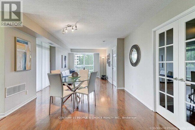 Photo du bâtiment - 3 Michael Power Pl