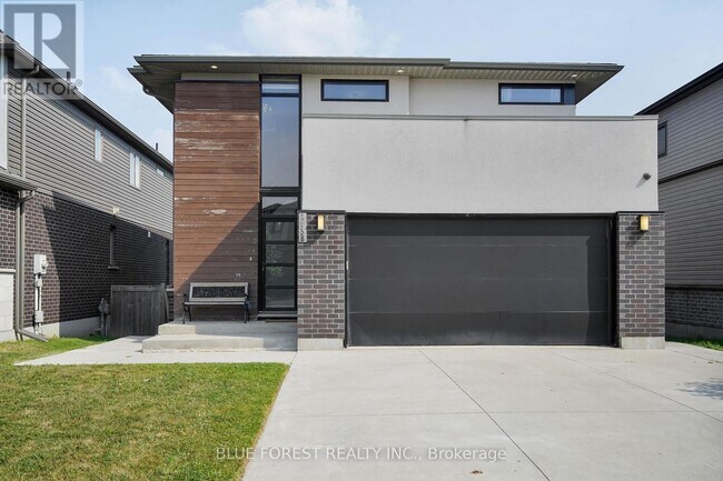 Photo du bâtiment - 2138 Wateroak Dr
