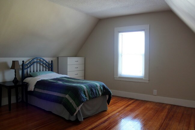 Building Photo - 97 Bodwell St