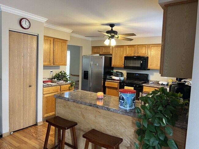 Foto del edificio - 21646 Inverness Dr