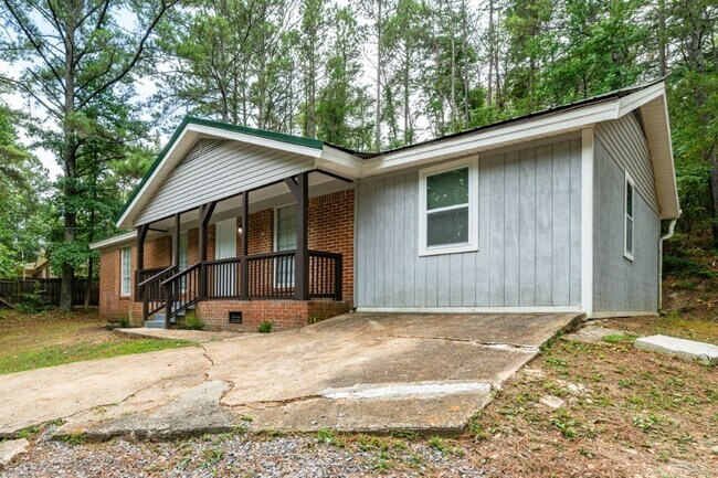 Foto del edificio - Spacious & Stylish – Fully Renovated 4BR H...