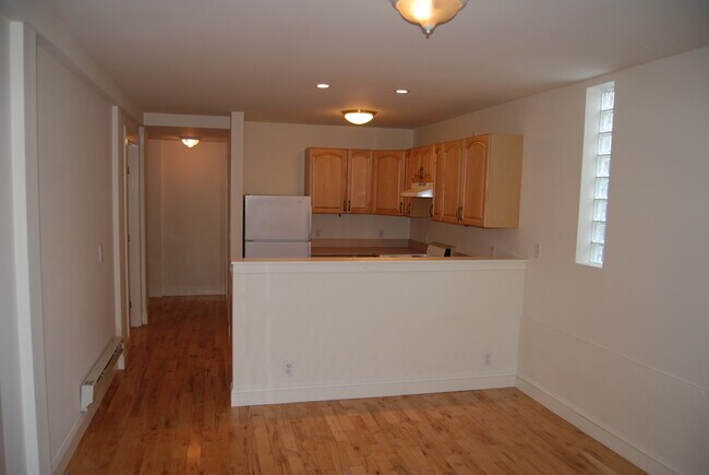 Open Floorplan kitchen/dining/living - 111 Park St