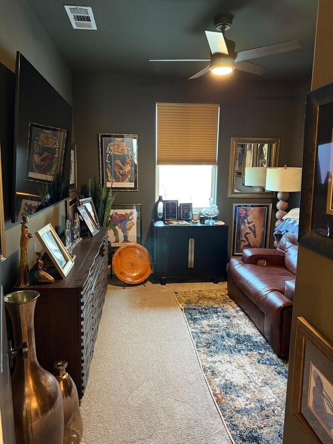 Building Photo - Don't miss the chance to view this stunnin...