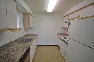 Building Photo - 125 E Elmore St