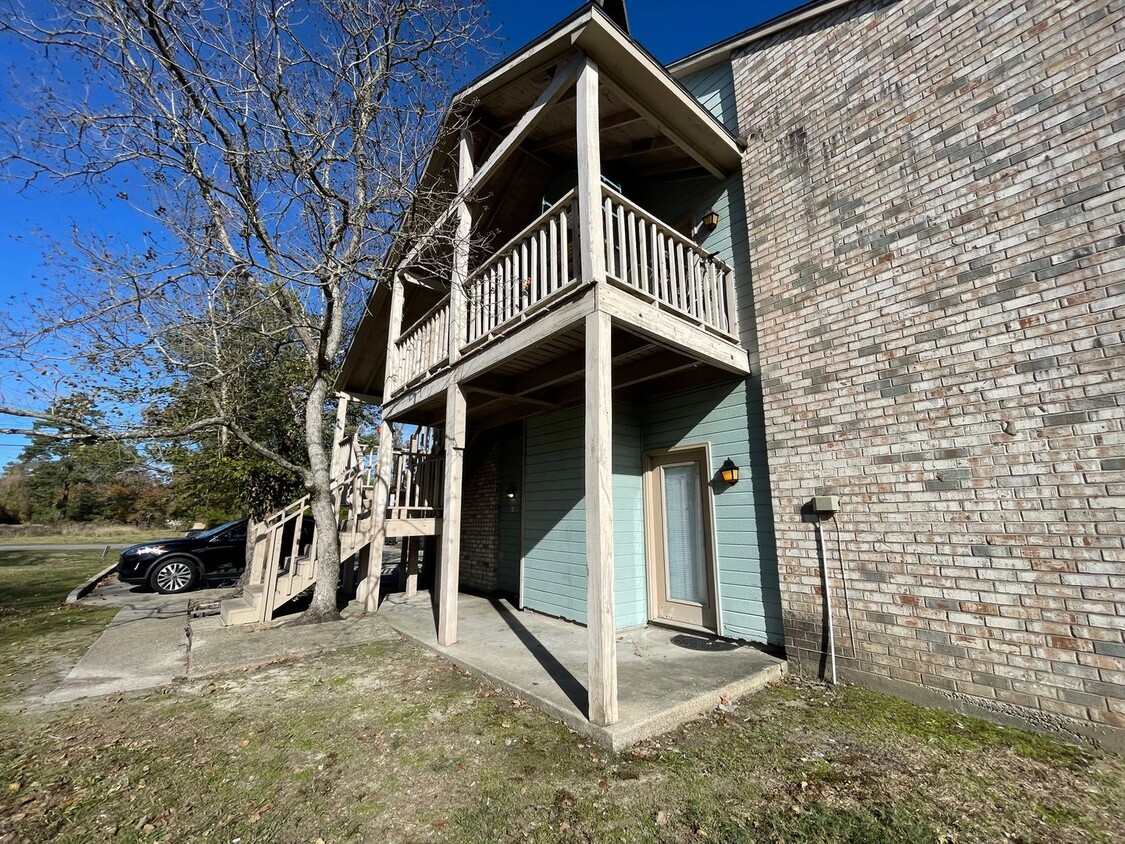 Primary Photo - Apartment: George O'Neal