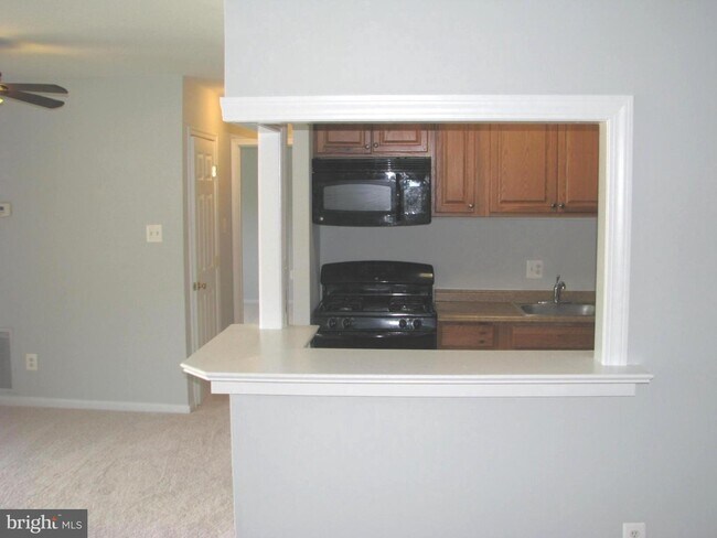 Building Photo - 10169 Fair Wds Dr