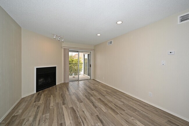 Foto del edificio - 9621 N 16th St