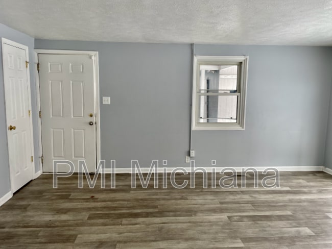 Building Photo - 428 Preston Dr