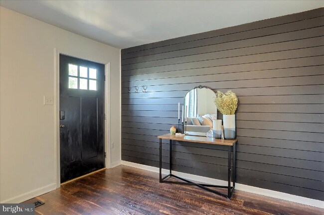 Building Photo - 87 Persian Lilac Dr