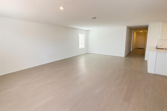 Foto del edificio - 461 Whoopers Lp