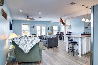 Building Photo - 1300 Eleventh Street-SI ID1023200P