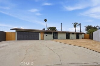 Building Photo - 1261 E Ada Ave