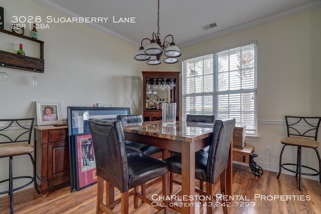 Foto del edificio - 3028 Sugarberry Ln