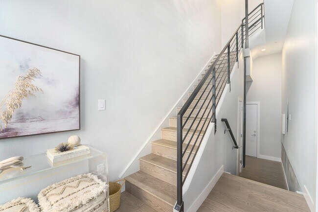 Building Photo - 3360 W 38th Ave