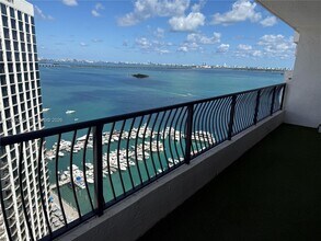 Building Photo - 555 NE 15th St