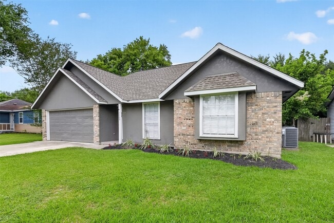 Building Photo - 7429 Elbridge Ln