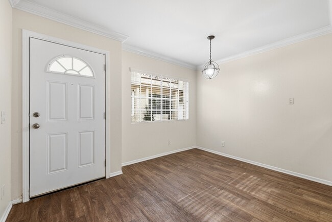 Building Photo - 908 S Shenandoah St