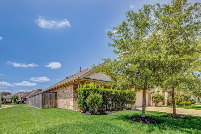 Building Photo - 20143 Wedgewood Grove Ln
