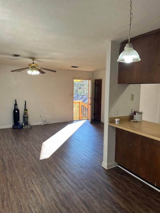 Building Photo - 2007 Bradford Ct