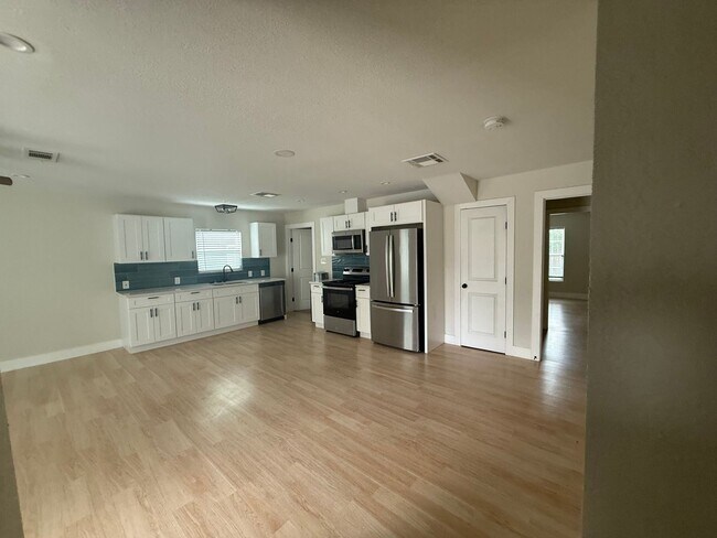 Foto del edificio - Lovely Denver Heights 3 Bed Home