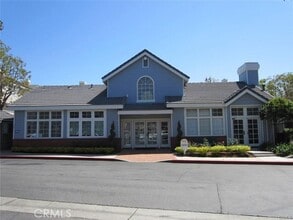 Building Photo - 2800 Plaza del Amo
