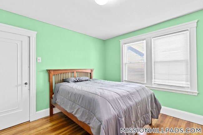 Foto del edificio - 155-157 Hillside St.