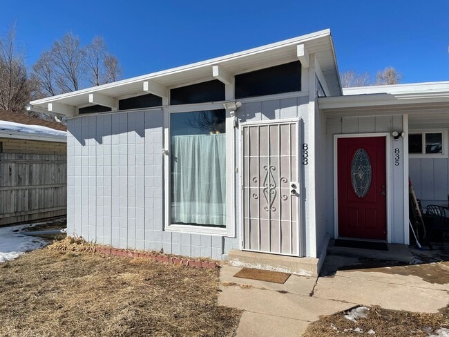 Foto del edificio - Updated 3 Bed, 1 Bath Upper Unit in Greeley!