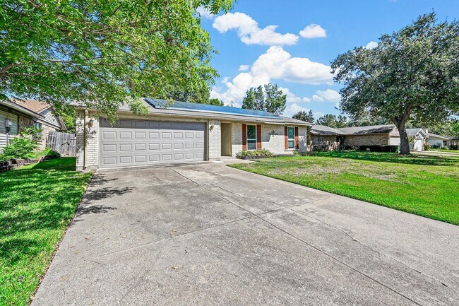 Building Photo - Great Lewisville 3/2 home