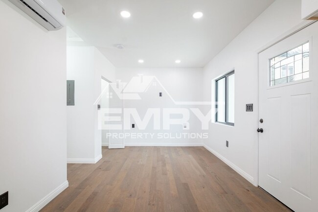 Building Photo - 9135 Arrington Ave