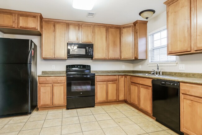 Foto del edificio - 1717 White Oak Ln