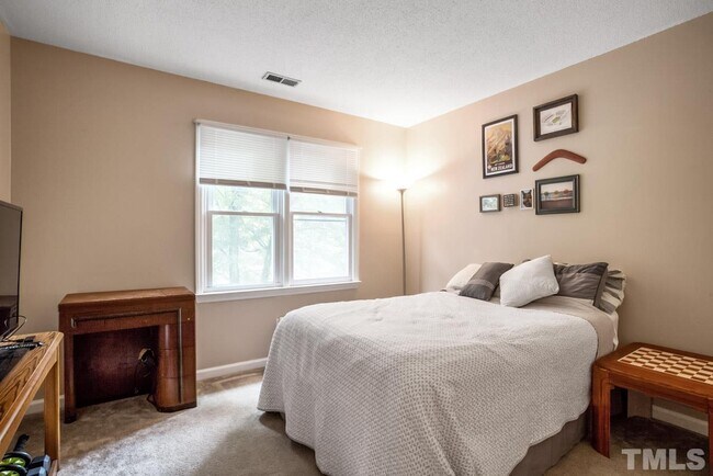 Bedroom 1 - 1725 Kingston Heath Way
