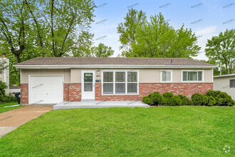 Building Photo - 850 Derhake Rd