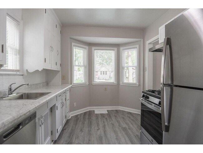 Building Photo - 3507 N Logan Ave