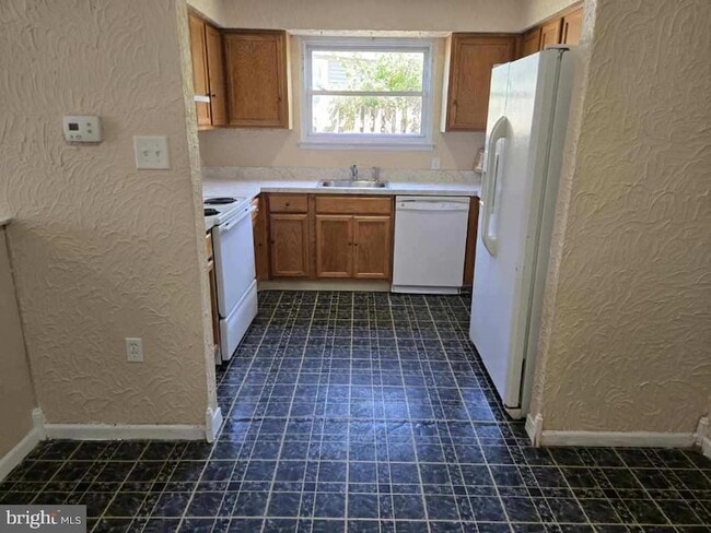 Building Photo - 21 Aldeberan Dr