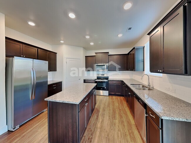 Foto del edificio - 6906 35th Pl NE