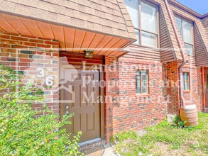 Building Photo - 1836 N Crystal Lake Dr