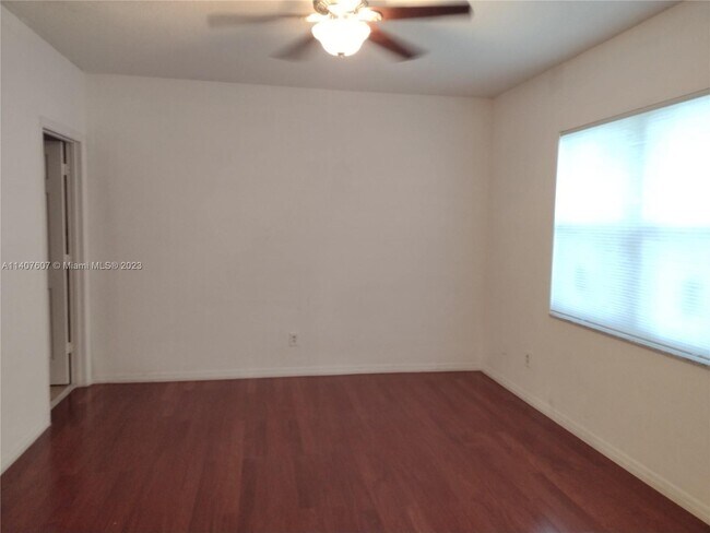 Building Photo - 16031 Emerald Cove Rd