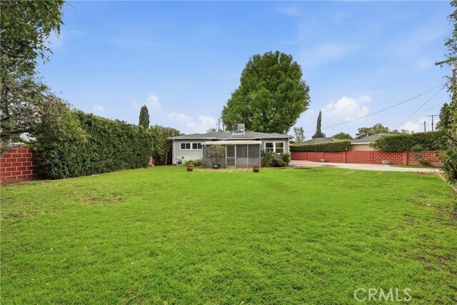 Foto del edificio - 15853 Romar St