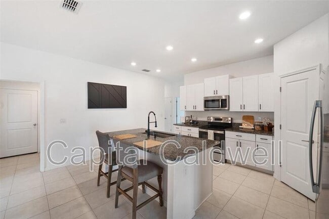 Foto del edificio - 5517 Blue Azure Dr