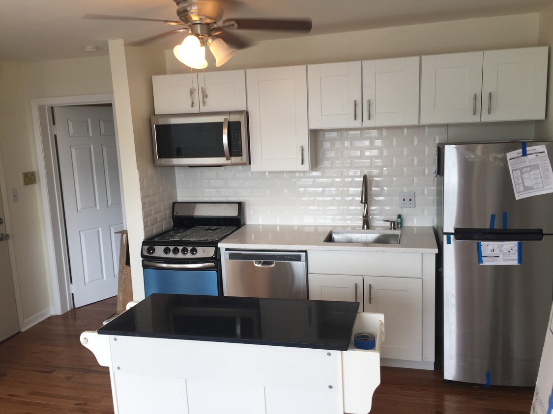 Foto principal - 320 49th St