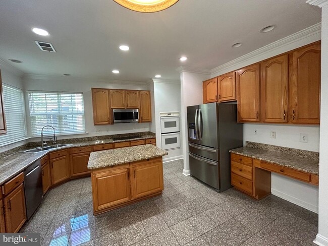Building Photo - 46728 Hollow Mountain Pl