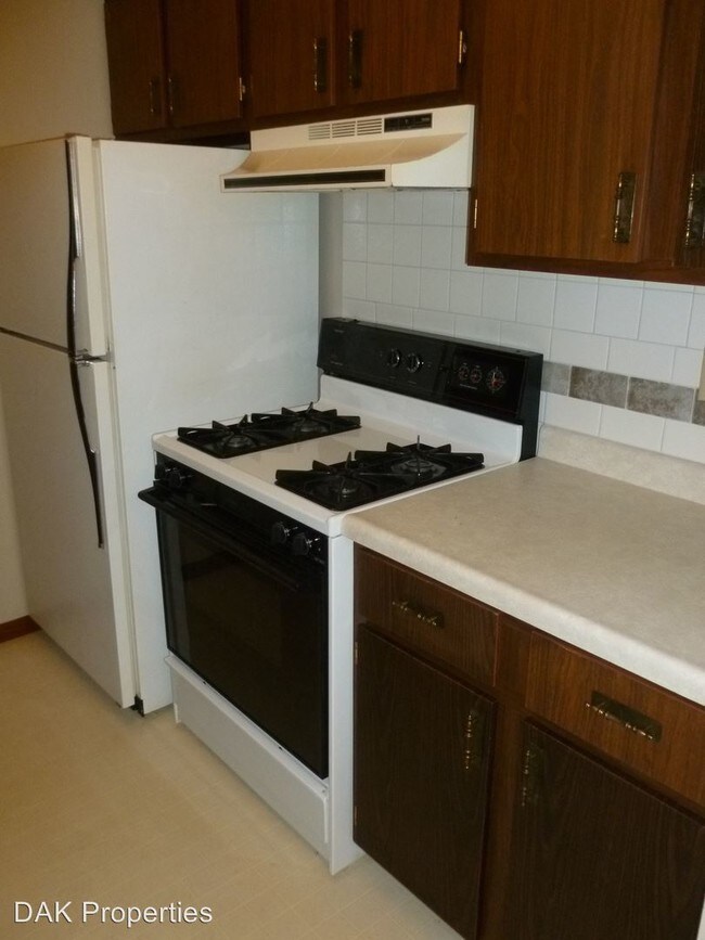 Foto del edificio - N114W15556-W15556 Sylvan Cir