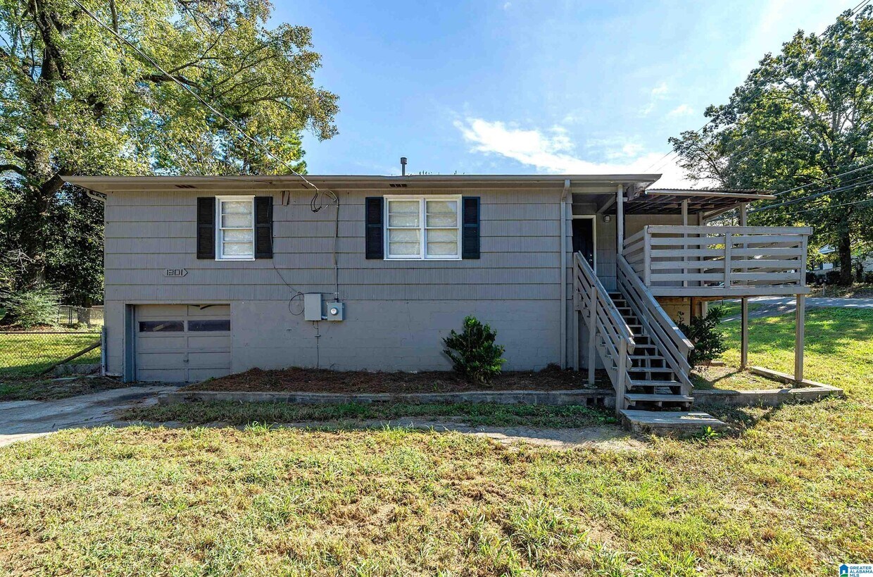 Primary Photo - 1301 5th Pl NW