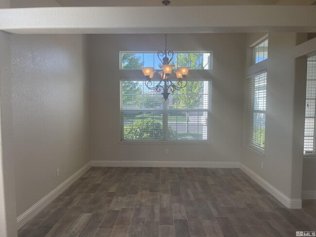 Building Photo - 1623 Sewell Dr