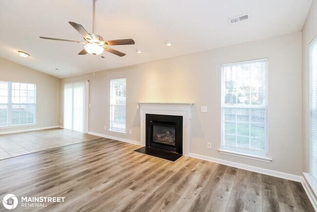 Foto del edificio - 1117 BRIARWOOD DR, MEBANE, NC 27302