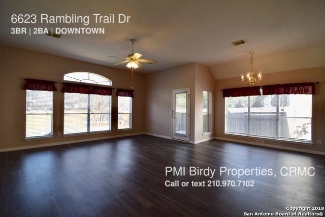 Foto del edificio - 6623 Rambling Trail Dr